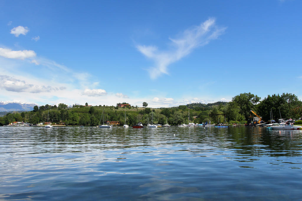 Il Giardino Sul Lago Apartment Вивероне Екстериор снимка